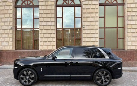 Rolls-Royce Cullinan, 2019 год, 37 000 000 рублей, 5 фотография