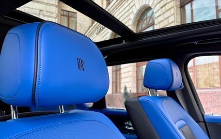 Rolls-Royce Cullinan, 2019 год, 37 000 000 рублей, 19 фотография