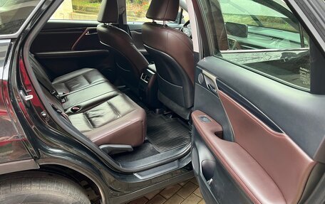 Lexus RX IV рестайлинг, 2020 год, 5 000 000 рублей, 3 фотография