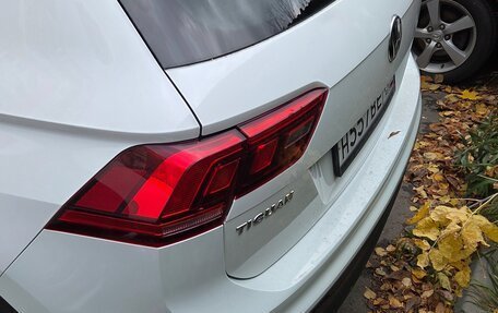 Volkswagen Tiguan II, 2018 год, 1 950 000 рублей, 3 фотография