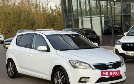 KIA cee'd I рестайлинг, 2011 год, 600 000 рублей, 3 фотография