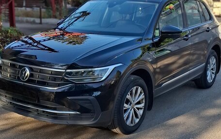 Volkswagen Tiguan II, 2021 год, 2 999 000 рублей, 13 фотография