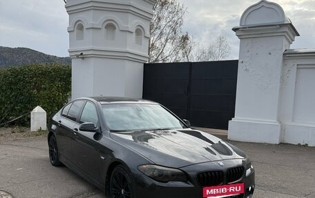 BMW 5 серия, 2011 год, 1 430 000 рублей, 2 фотография
