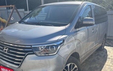 Hyundai Grand Starex Grand Starex I рестайлинг 2, 2020 год, 3 847 000 рублей, 6 фотография