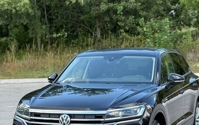 Volkswagen Touareg III, 2018 год, 3 650 000 рублей, 1 фотография