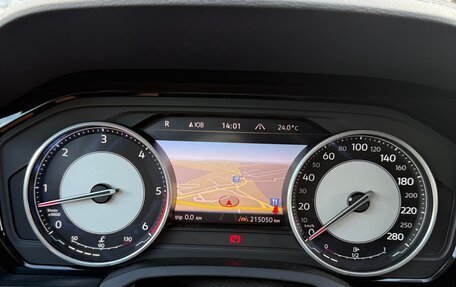 Volkswagen Touareg III, 2018 год, 3 650 000 рублей, 9 фотография