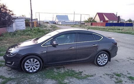 Opel Astra J, 2013 год, 920 000 рублей, 4 фотография