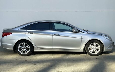 Hyundai Sonata VI, 2011 год, 1 076 000 рублей, 4 фотография