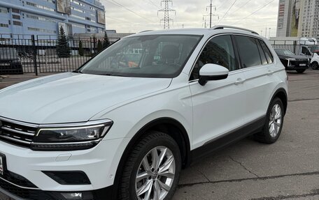 Volkswagen Tiguan II, 2018 год, 2 500 000 рублей, 4 фотография