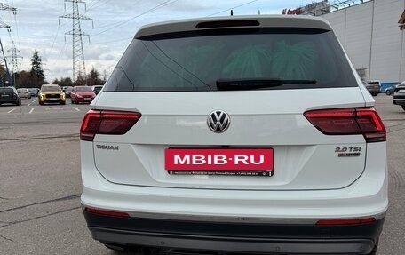 Volkswagen Tiguan II, 2018 год, 2 500 000 рублей, 2 фотография