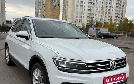 Volkswagen Tiguan II, 2018 год, 2 500 000 рублей, 5 фотография