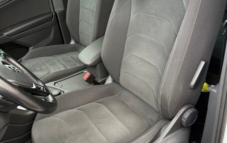 Volkswagen Tiguan II, 2018 год, 2 500 000 рублей, 19 фотография
