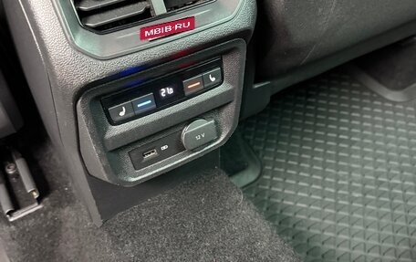 Volkswagen Tiguan II, 2018 год, 2 500 000 рублей, 20 фотография