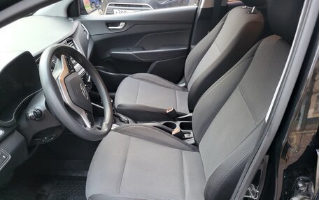 Hyundai Solaris II рестайлинг, 2018 год, 1 240 000 рублей, 15 фотография