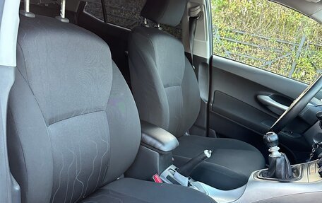 Toyota Auris II, 2010 год, 850 000 рублей, 15 фотография