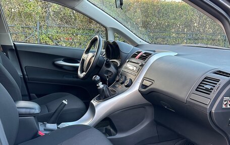 Toyota Auris II, 2010 год, 850 000 рублей, 14 фотография