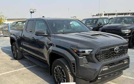 Toyota Tacoma, 2025 год, 8 000 000 рублей, 5 фотография