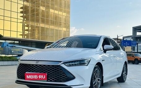 BYD Qin, 2022 год, 1 320 000 рублей, 1 фотография