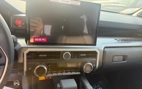 Toyota Tacoma, 2025 год, 8 000 000 рублей, 23 фотография