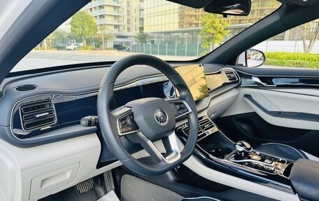 BYD Qin, 2022 год, 1 320 000 рублей, 9 фотография