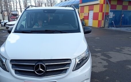Mercedes-Benz Vito, 2017 год, 3 200 000 рублей, 1 фотография