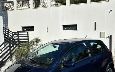 Toyota Yaris III рестайлинг, 2008 год, 550 000 рублей, 1 фотография