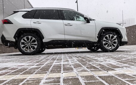 Toyota RAV4, 2021 год, 3 500 000 рублей, 5 фотография