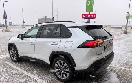 Toyota RAV4, 2021 год, 3 500 000 рублей, 4 фотография