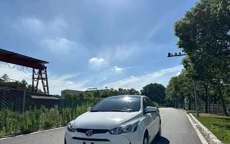 Toyota Yaris XP150 рестайлинг, 2021 год, 950 000 рублей, 1 фотография