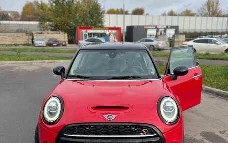 MINI Hatch, 2018 год, 1 950 000 рублей, 2 фотография