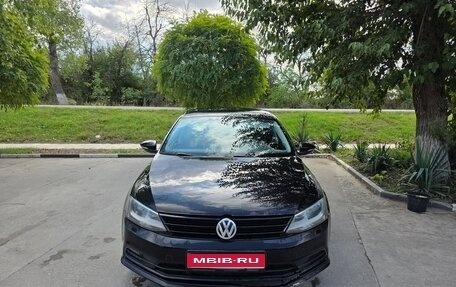 Volkswagen Jetta VI, 2015 год, 950 000 рублей, 1 фотография