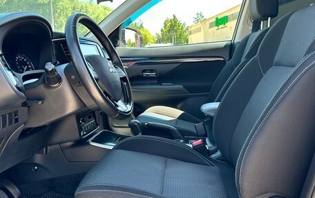 Mitsubishi Outlander III рестайлинг 3, 2021 год, 2 210 000 рублей, 21 фотография