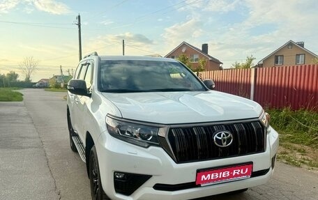 Toyota Land Cruiser Prado 150 рестайлинг 2, 2022 год, 8 200 000 рублей, 1 фотография