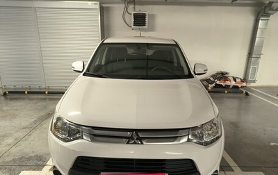 Mitsubishi Outlander III рестайлинг 3, 2014 год, 1 450 000 рублей, 1 фотография
