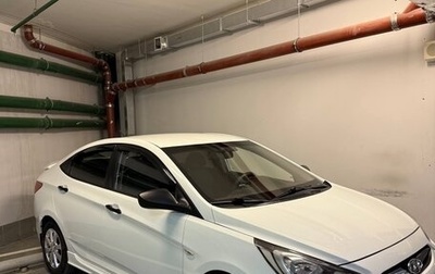 Hyundai Solaris II рестайлинг, 2012 год, 750 000 рублей, 1 фотография