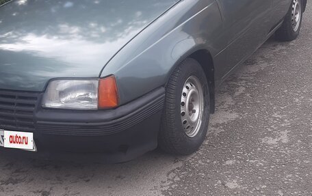 Opel Kadett E рестайлинг, 1985 год, 130 000 рублей, 3 фотография