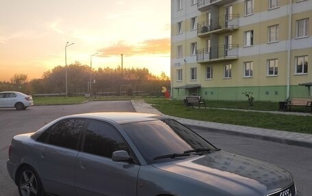 Audi A4, 1996 год, 305 000 рублей, 24 фотография