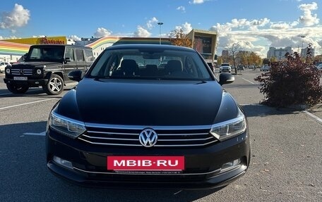 Volkswagen Passat B8 рестайлинг, 2015 год, 1 880 000 рублей, 5 фотография