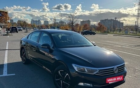 Volkswagen Passat B8 рестайлинг, 2015 год, 1 880 000 рублей, 7 фотография