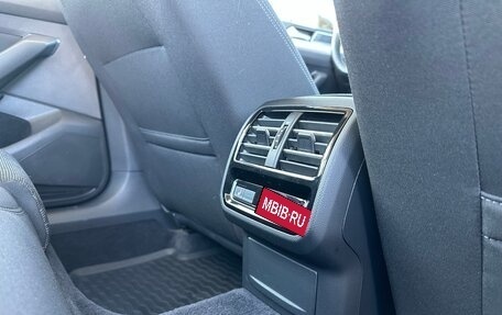 Volkswagen Passat B8 рестайлинг, 2015 год, 1 880 000 рублей, 19 фотография