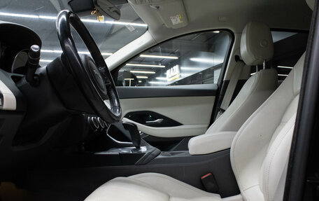 Jaguar E-Pace, 2018 год, 2 199 000 рублей, 11 фотография