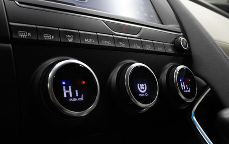 Jaguar E-Pace, 2018 год, 2 199 000 рублей, 23 фотография