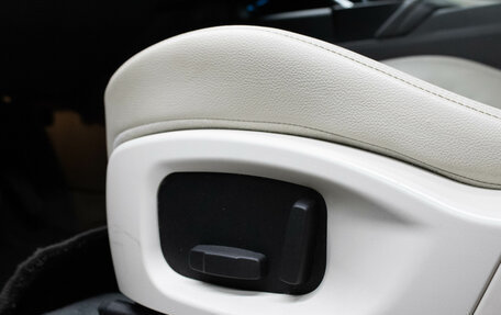 Jaguar E-Pace, 2018 год, 2 199 000 рублей, 27 фотография