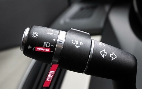 Jaguar E-Pace, 2018 год, 2 199 000 рублей, 17 фотография