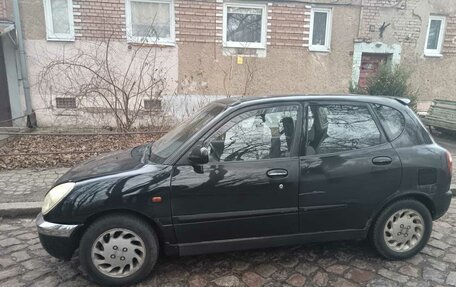 Daihatsu Sirion, 2000 год, 200 000 рублей, 3 фотография