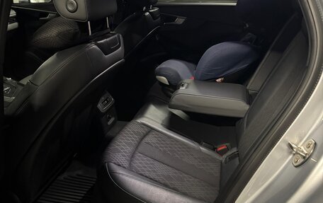 Audi A4, 2019 год, 2 500 000 рублей, 17 фотография