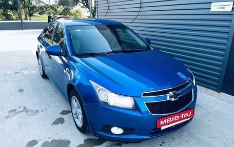Chevrolet Cruze II, 2011 год, 685 000 рублей, 4 фотография