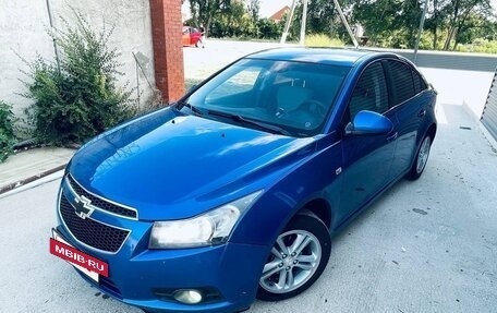 Chevrolet Cruze II, 2011 год, 685 000 рублей, 3 фотография