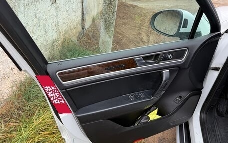Volkswagen Touareg III, 2014 год, 1 900 000 рублей, 9 фотография