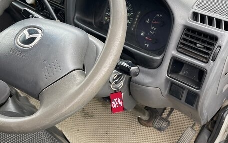 Mazda Bongo IV, 2003 год, 450 000 рублей, 18 фотография